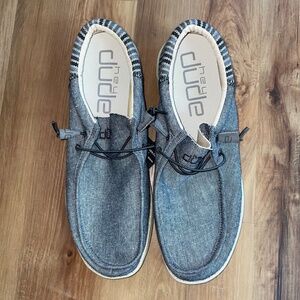 NWT Men's Hey Dudes Size 14